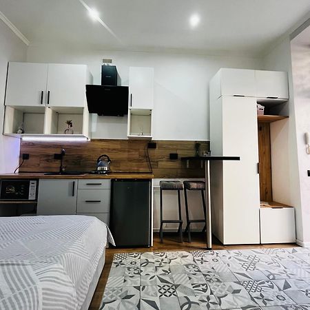 Iren Forum Apartment Lviv Exteriör bild