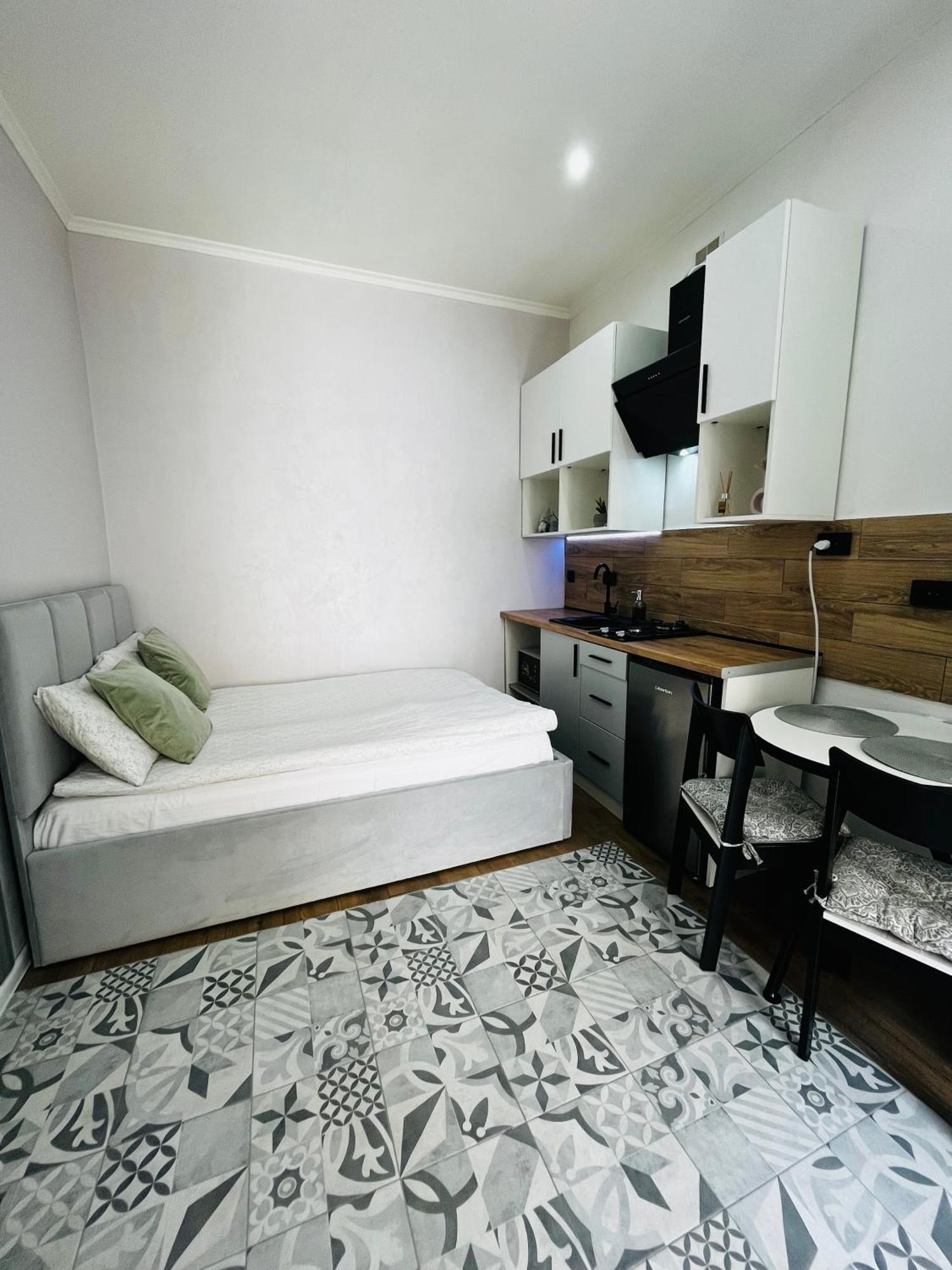 Iren Forum Apartment Lviv Exteriör bild