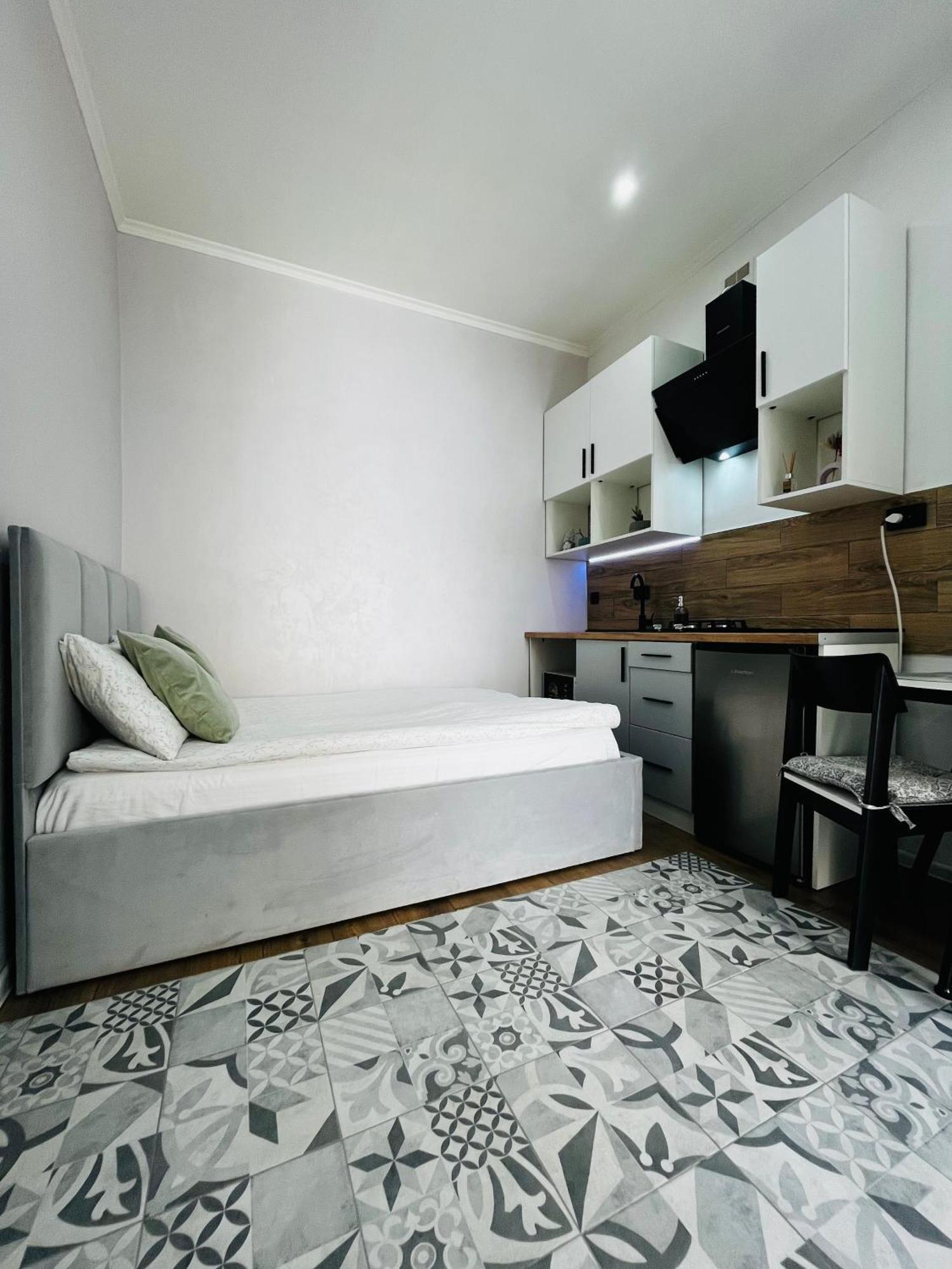 Iren Forum Apartment Lviv Exteriör bild
