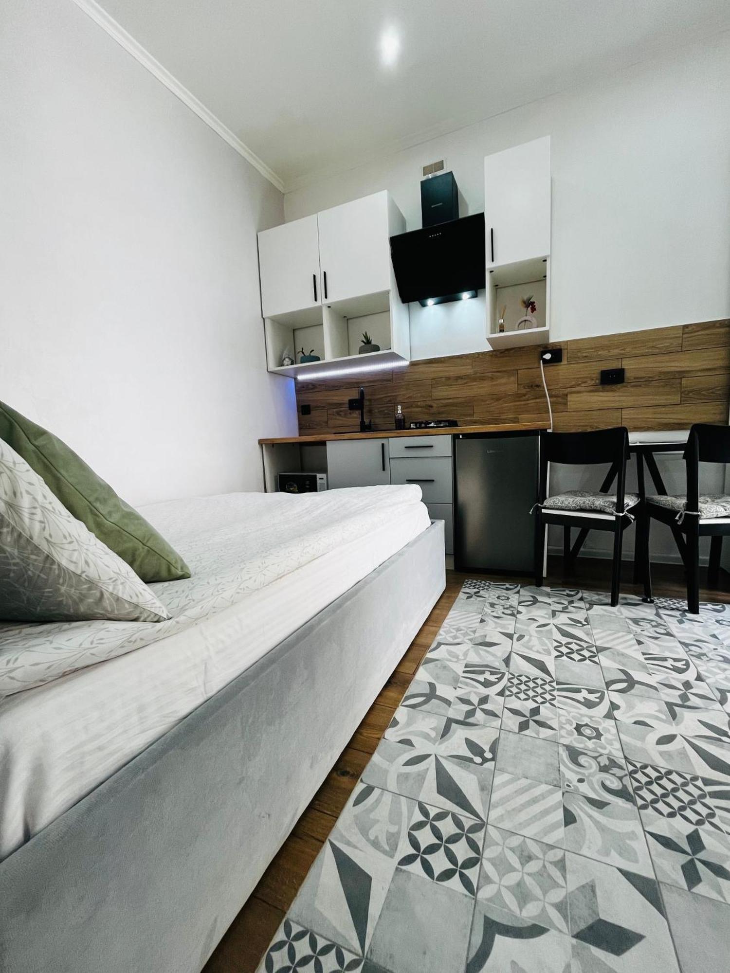 Iren Forum Apartment Lviv Exteriör bild